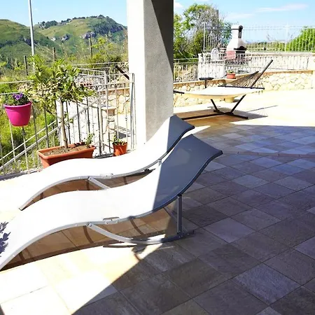 Del Sole E Delle Stelle Bed & Breakfast 4*