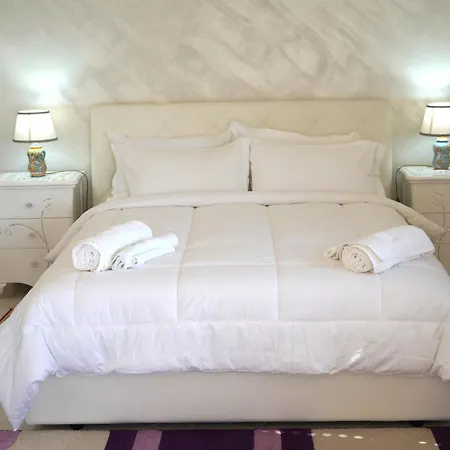 Del Sole E Delle Stelle Bed & Breakfast 4*